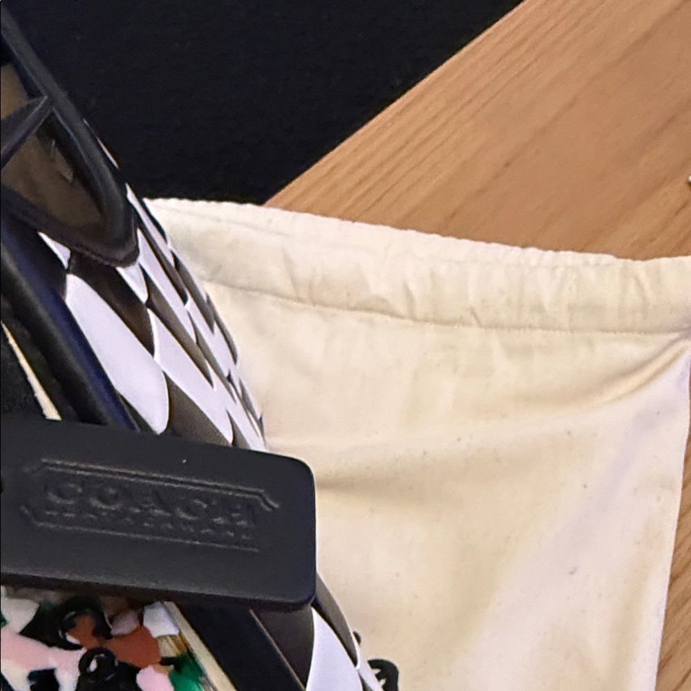 💯 Authentic Coach Black and White Checkered Women's Leather Bag. Coachtopia - Picture 13 of 14